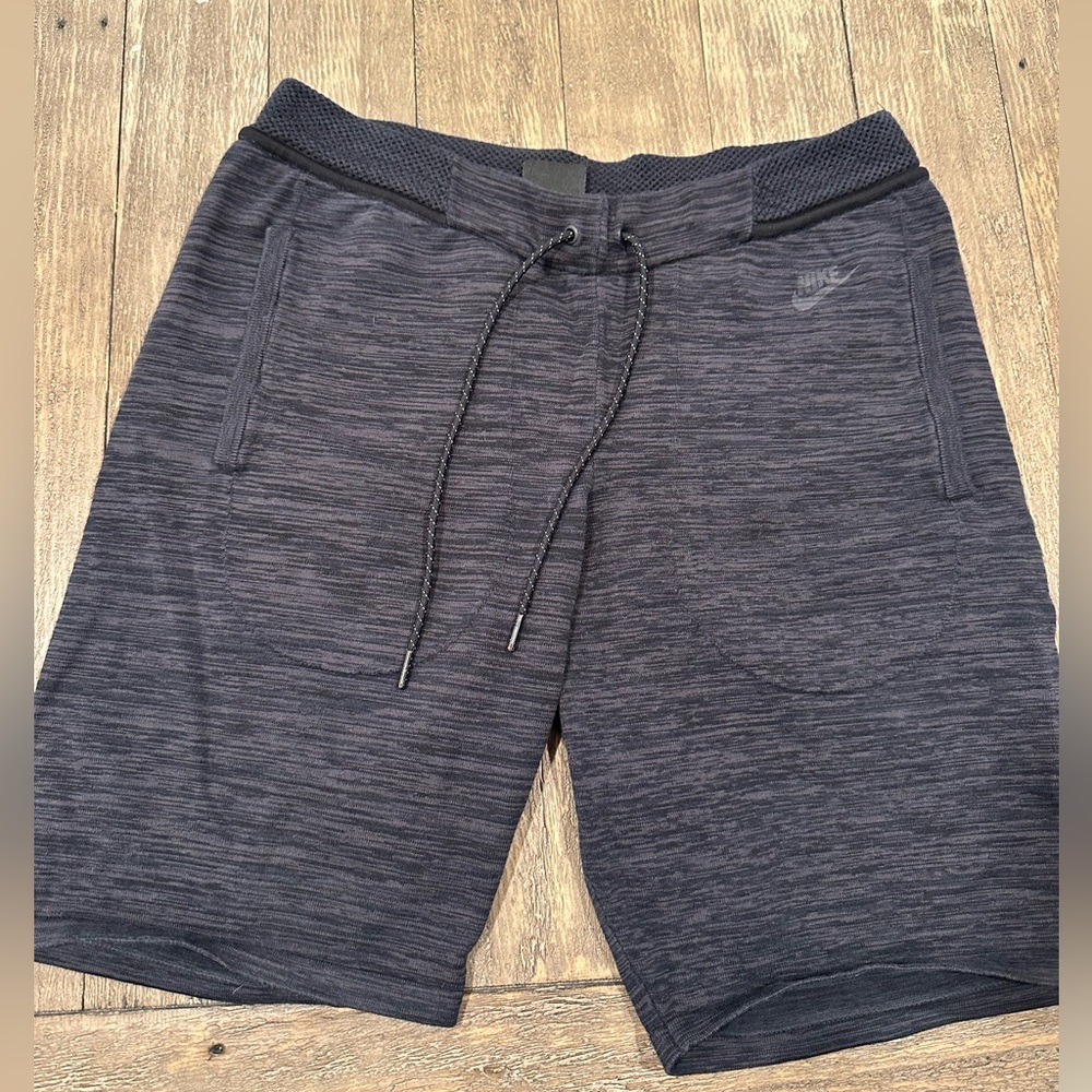 NIKE knit shorts